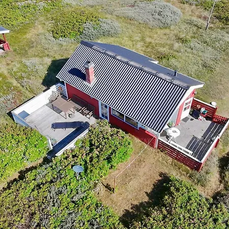 Taet Pa Vesterhavet Sj858 Harboør